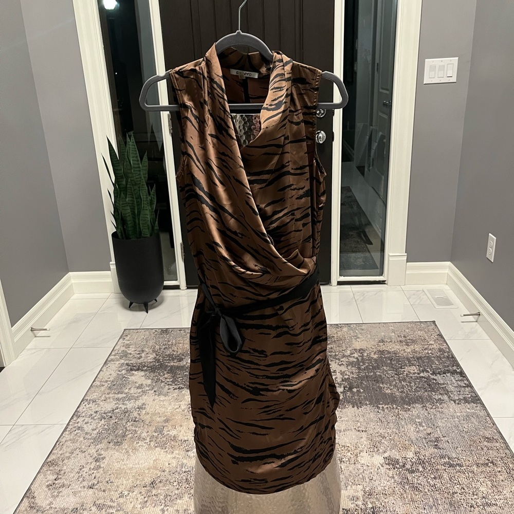 DKNY SUMMER BEST dinner DRESS size small office and polished casual look